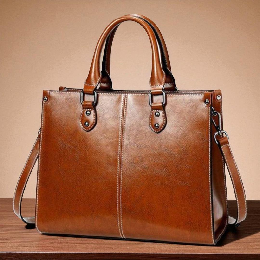 Elegant carrying case - classic and functional