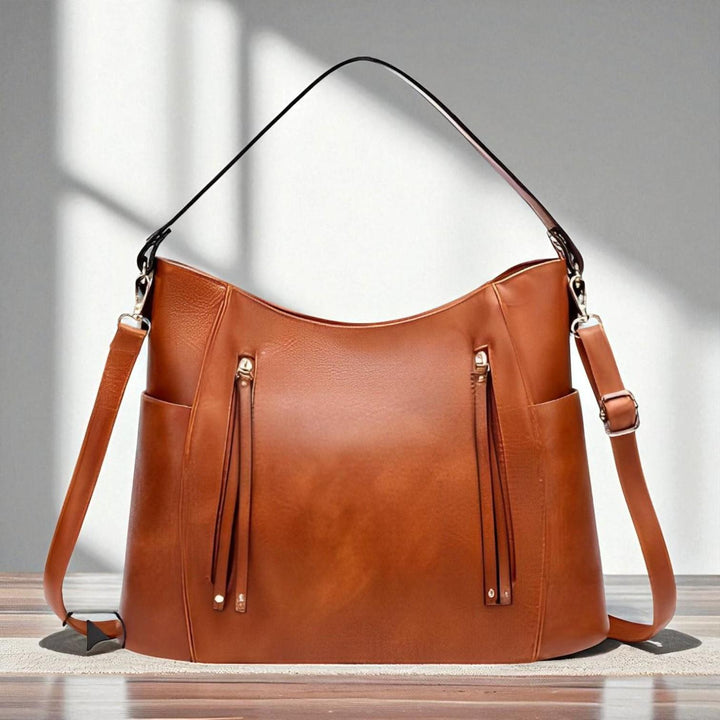 Georgia's timeless elegance | Vintage shoulder bag