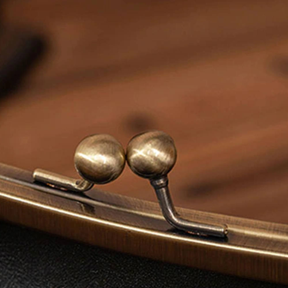 Max Vintage Bag - Grace's Retro Chic Essentials