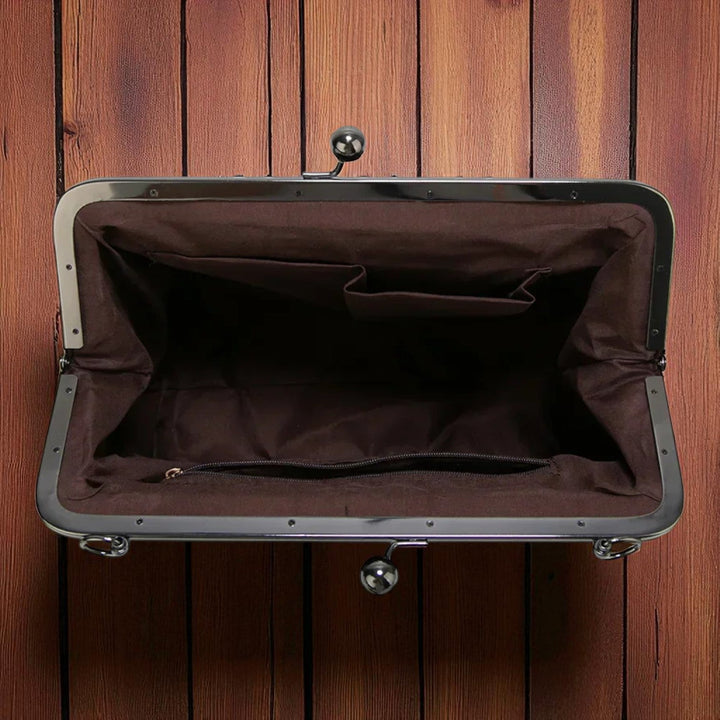 The classic charm of Gal | Vintage bag