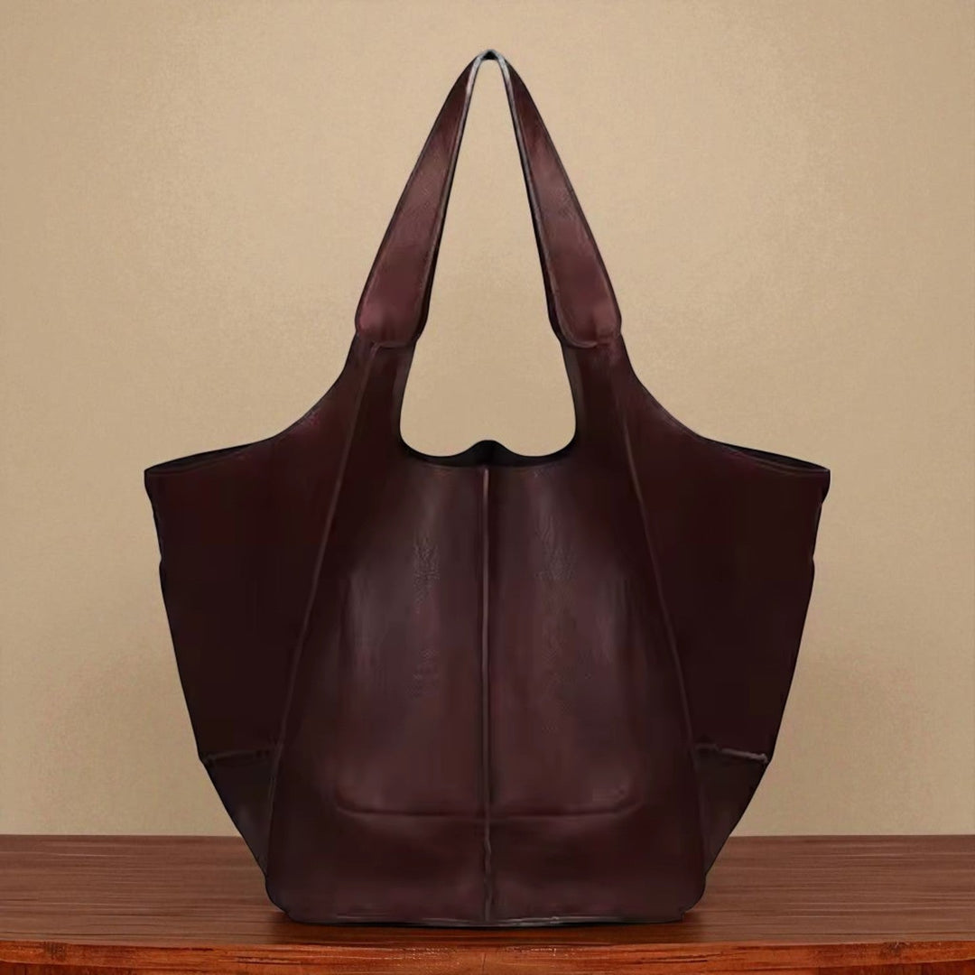Classic and stylish vintage bag | Dana's Timeless Allure