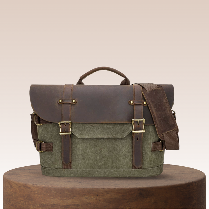 David | Rugged Classic Leather Messenger Bag