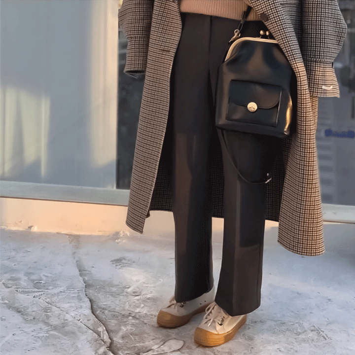 Max Vintage Bag - Grace's Retro Chic Essentials