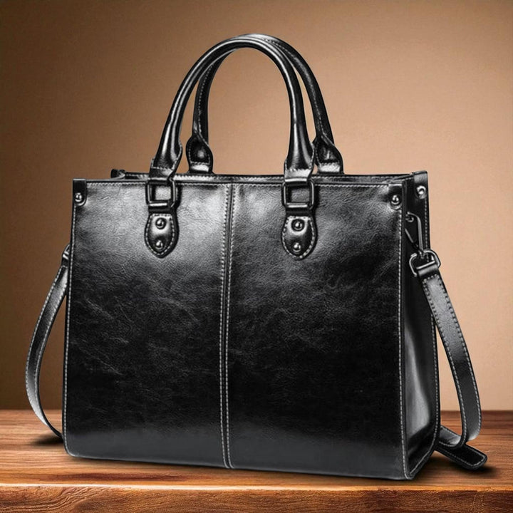 Elegant carrying case - classic and functional