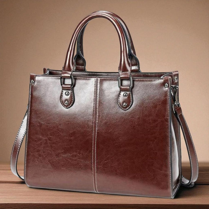 Elegant carrying case - classic and functional